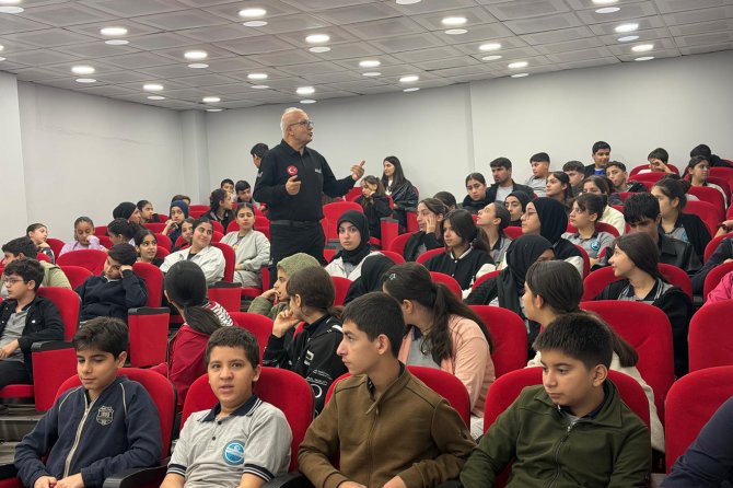 Cizre'de öğrencilere afet bilinci eğitimi