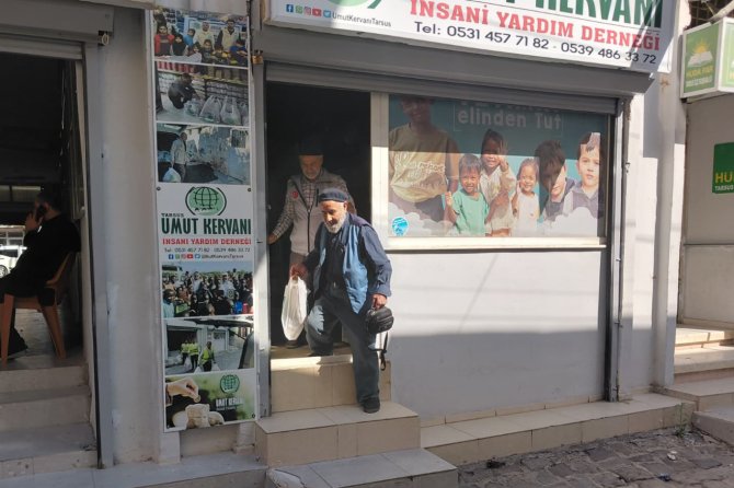 Tarsus Umut Kervanından kahvaltılık yardımı