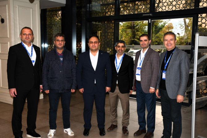 Eğitim-Bir-Sen İstanbul 4 No'lu Şube Başkanı Duran güven tazeledi