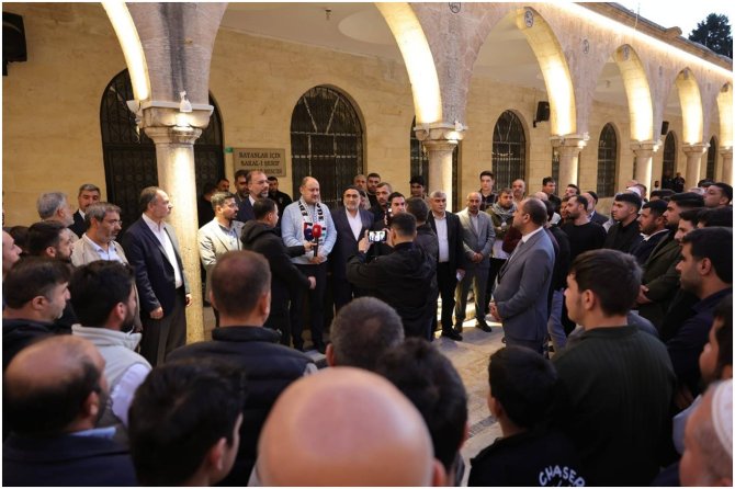 Şanlıurfa'da Hür Gençlik'ten sabah namazı buluşması