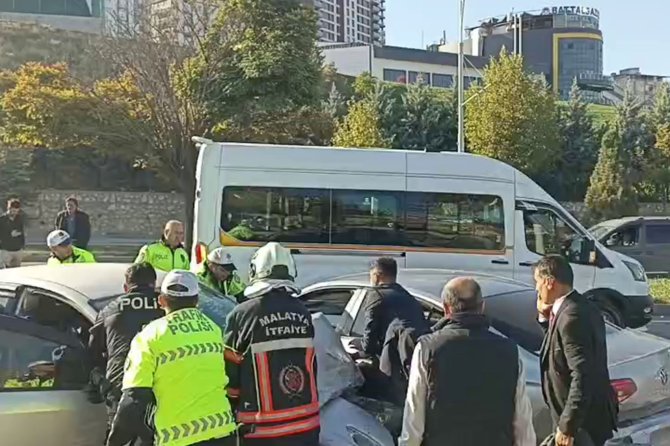 Malatya'da zincirleme kaza: 3 yaralı