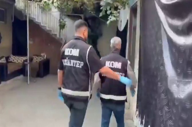 Gaziantep'te ruhsatsız faaliyet gösteren iş yerine baskın: 3 şüpheli yakalandı