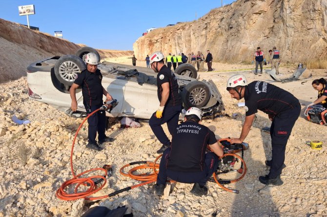 Şanlıurfa'da otomobil uçuruma yuvarlandı: 1 ölü