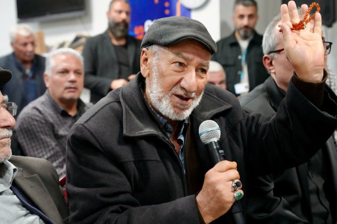 Yeşilyurt Belediyesi "Vatandaş Soruyor, Başkan Cevaplıyor" toplantılarına devam ediyor