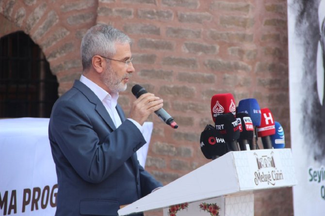 "Kürtlerin, dile ve toplumsal barışı sağlayacak bir düşünceye ihtiyacı var"