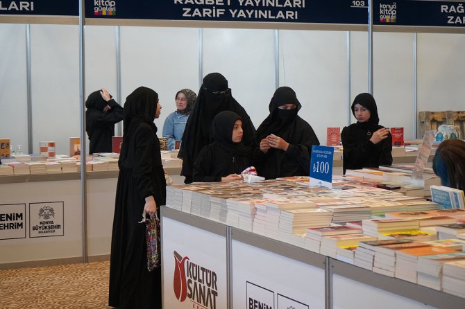 Çocuklara kitap sevgisi kazandırmanın yolu aileden geçiyor