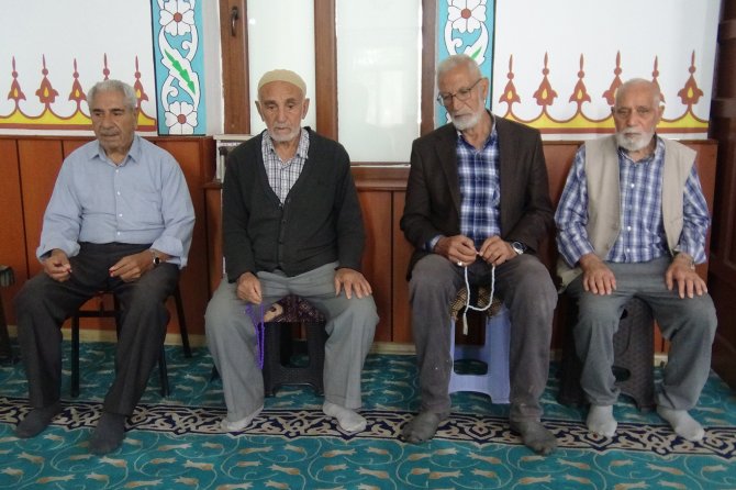 "Emeklilere en az yüzde 38-40 zam yapılmalı"