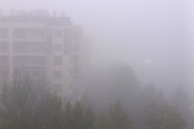Diyarbakır'da sağanak yağışın ardından yoğun sis etkili oldu